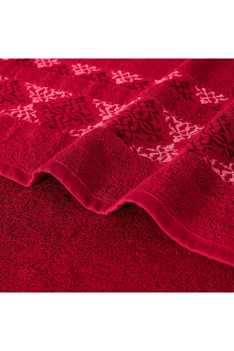Cotton Towels Set | 3 Pcs | Elegant 3D Design | Available in Multiple Colors