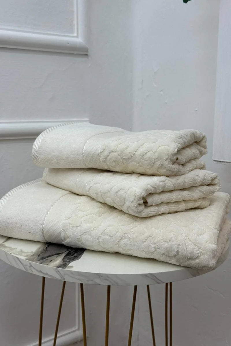 3-Pcs Export Towel Set – Soft & Absorbent
