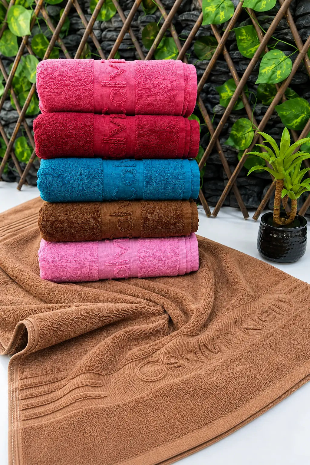 Calvin Klein Pack of 2 Cotton Towel Set – 24 × 48 Inches