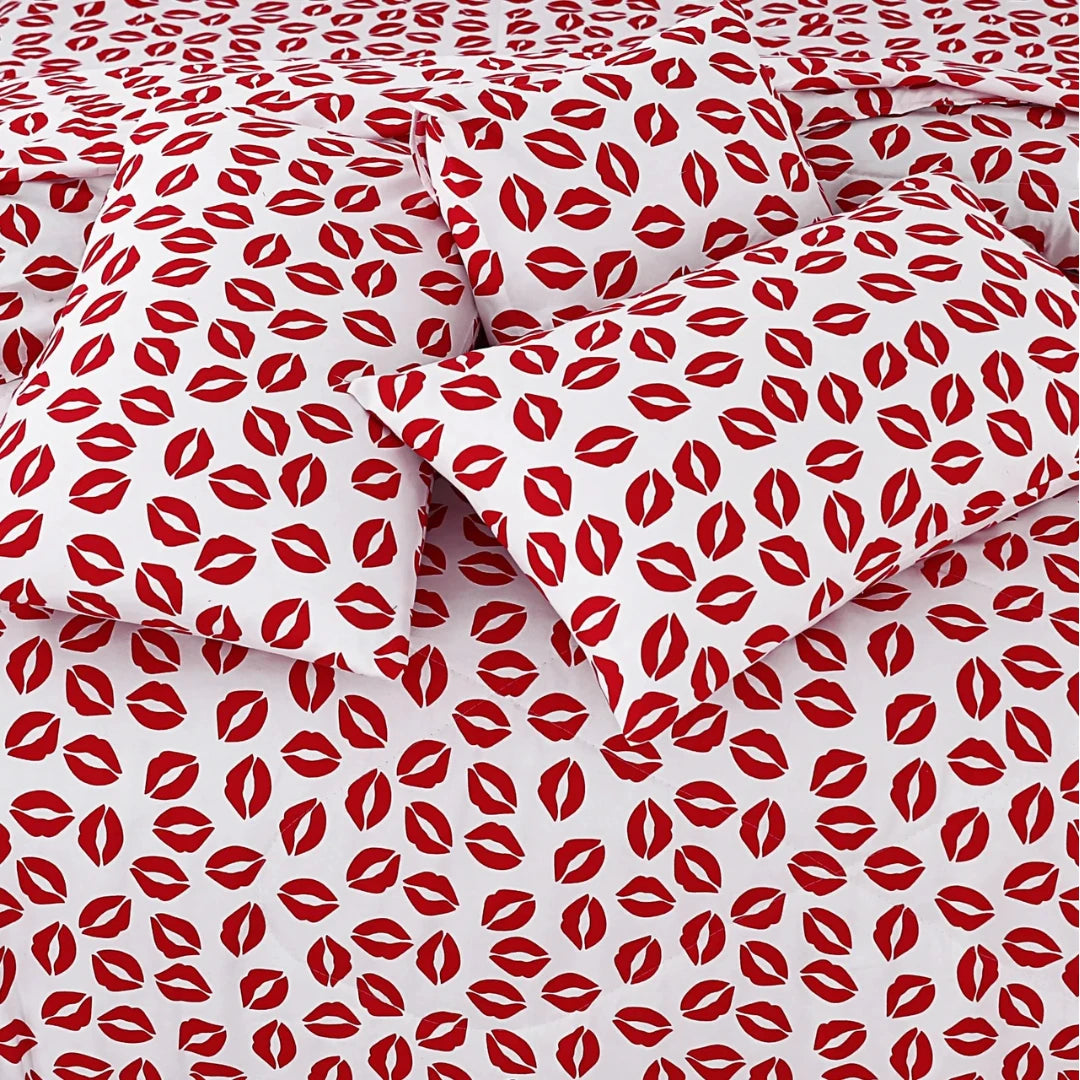 Signature Lips Cotton Comforter Set – 7 Pieces