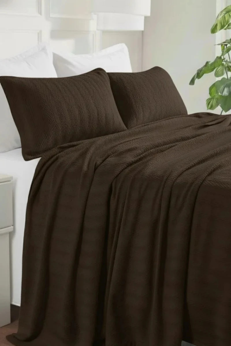 Thrown Blanket with pillow covers – (210x240 cm) | 100% Cotton Weave | Four-Season blanket | 300 GSM