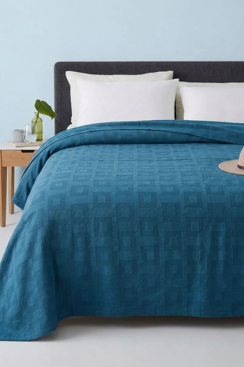 Cozy Deep Blue Geometric Thermal Blanket 72x90 Inches | 300 GSM