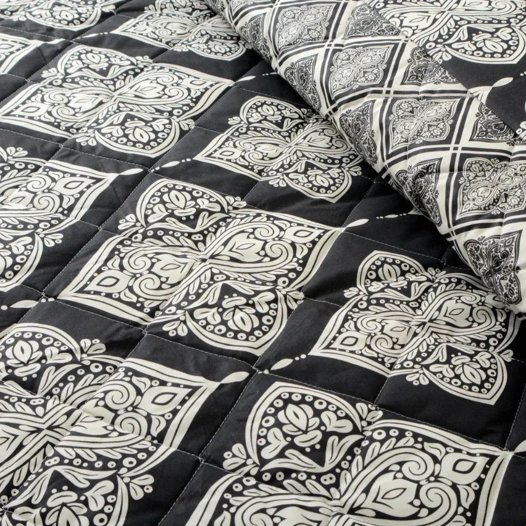 Signature Black Cotton Comforter Set – 7 Pieces