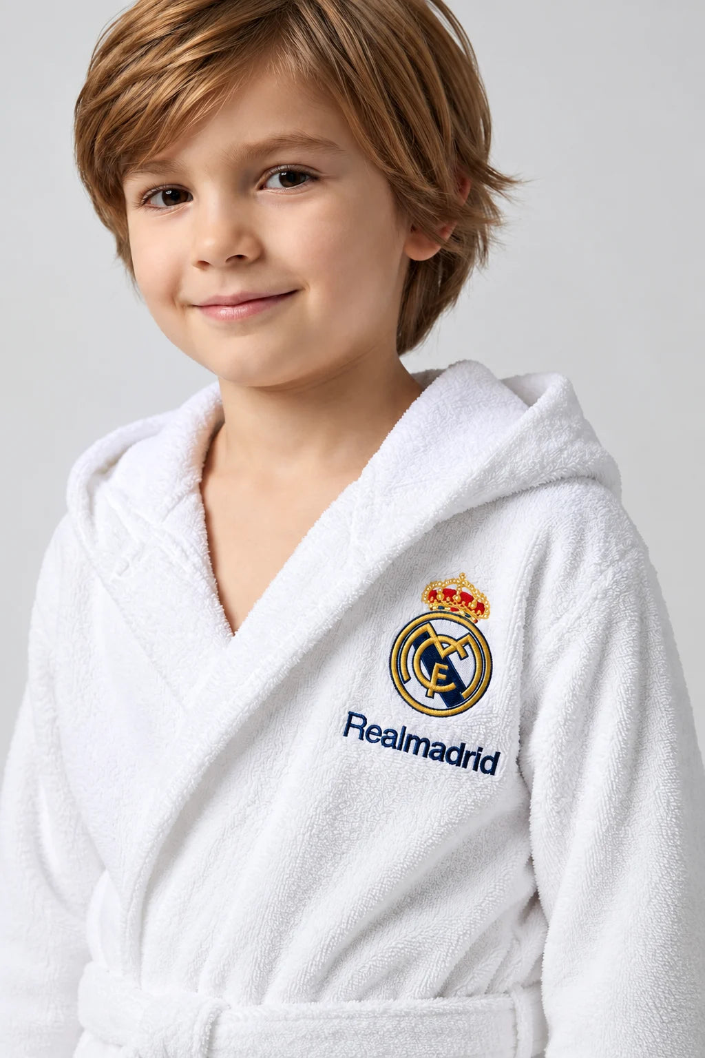 Real Madrid Kids Bathrobe – Premium White Soft & Cozy Bathrobe (Ages 4, 6, 8, 10, 12 Years)
