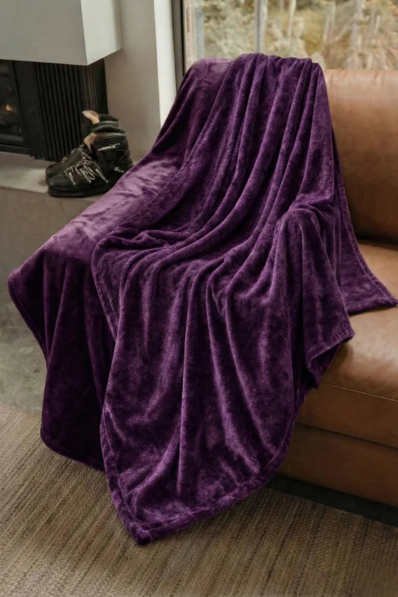 Soft and Cozy Purple Fleece Throw Blanket for Ultimate Comfort