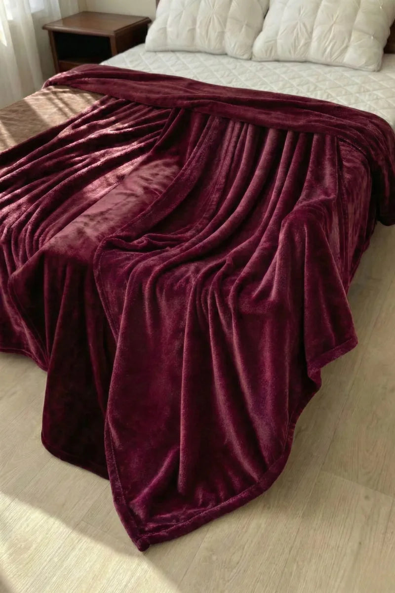 Soft and Cozy Maroon Fleece Throw Blanket for Ultimate Comfort