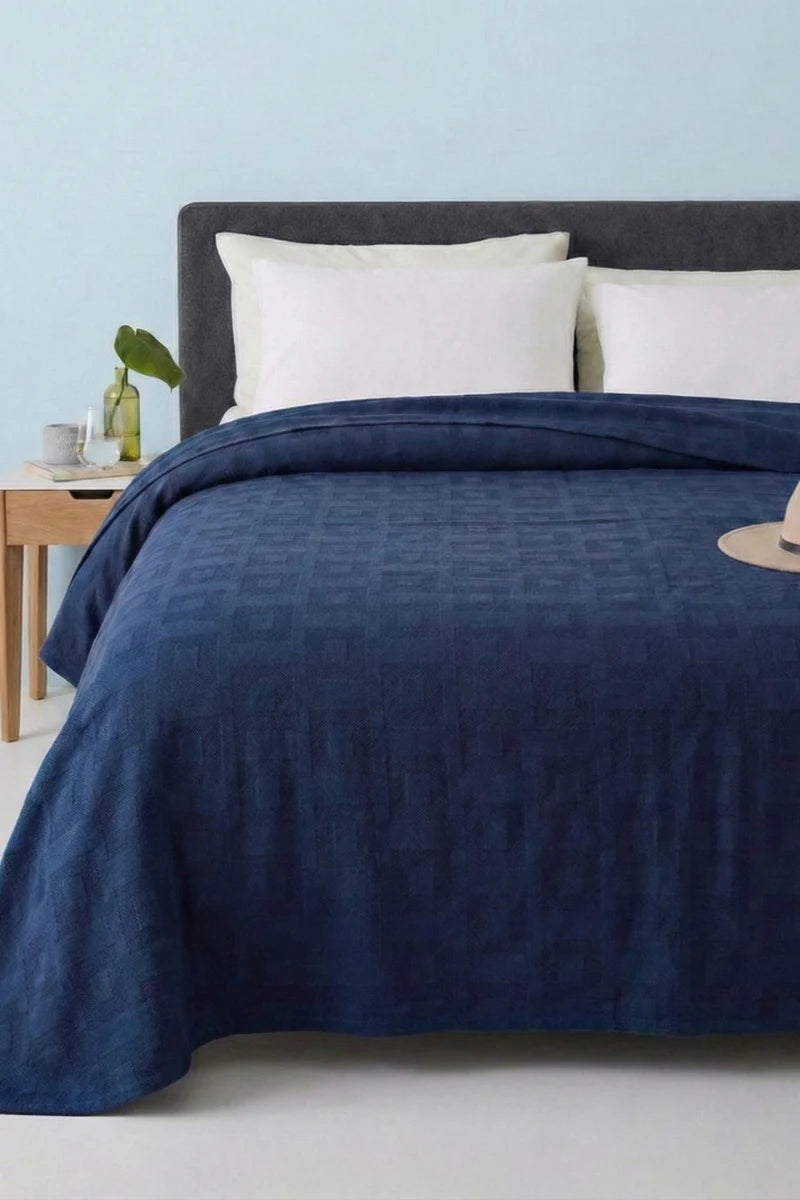 Cozy Navy Blue Thermal Blanket 72x90 Inches | 300 GSM