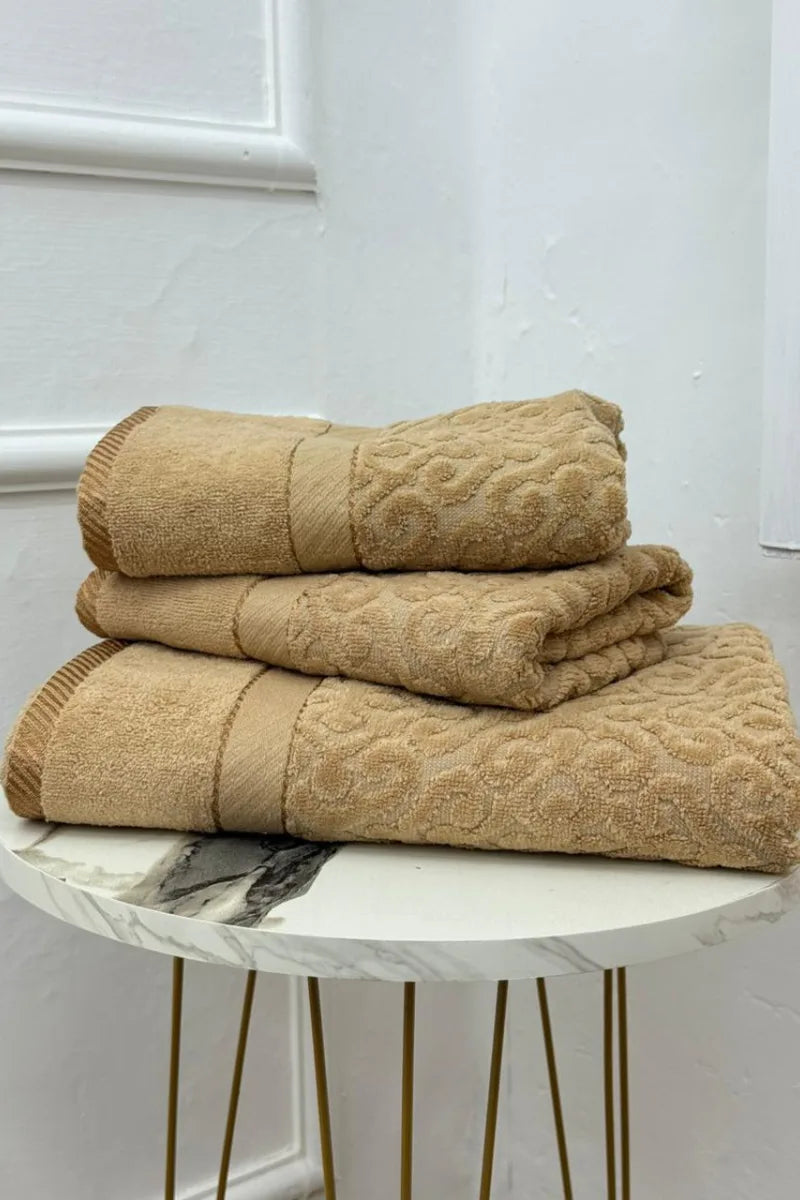 3-Pcs Export Towel Set – Soft & Absorbent