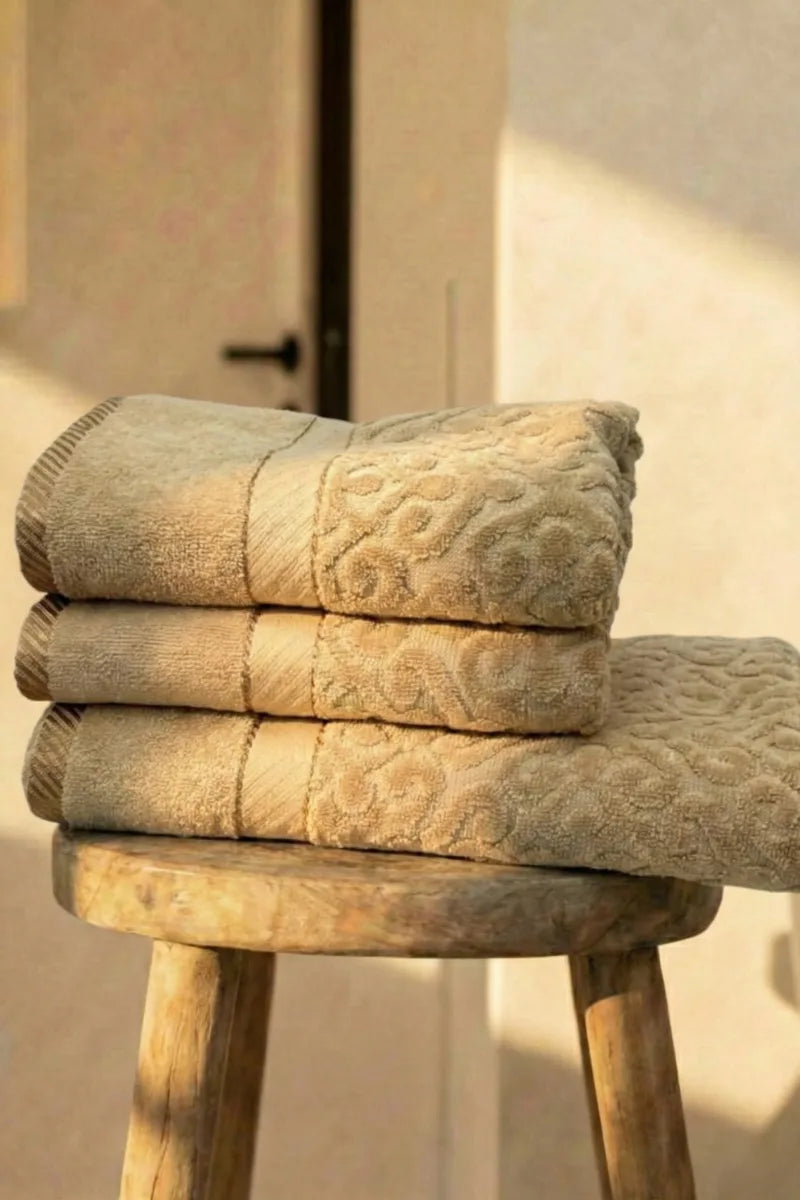 3-Pcs Export Towel Set – Soft & Absorbent