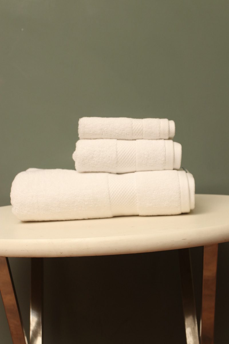 White Diamond Towel Set | 3-Pcs | ST-308