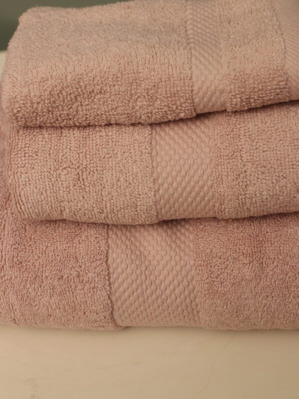 Rose Gold Diamond Towel Set