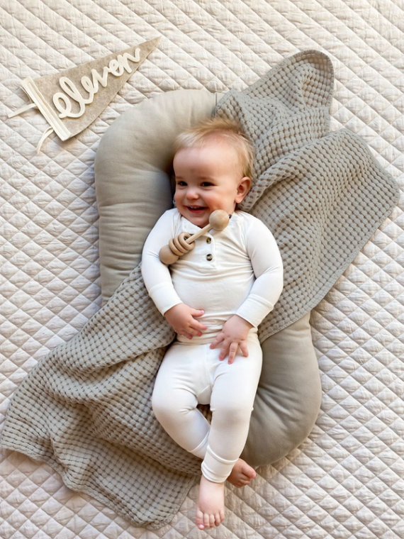 (GRAY) WAFFLE KID,S BLANKET  | 100% cotton  Soft & Cozy  Blanket, Lightweight Toddler Throw for Boys & Girls